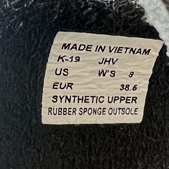 Reef Cushion Vista - Picture 5 of 6